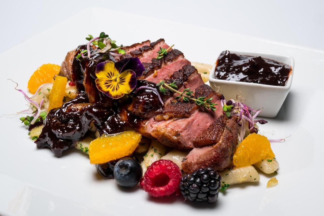 Azul Hotel & Restaurant Партизанске Экстерьер фото