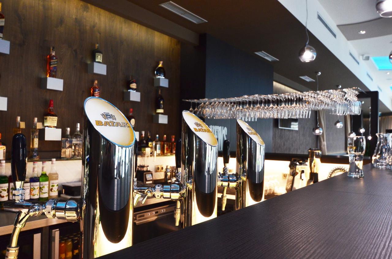 Azul Hotel & Restaurant Партизанске Экстерьер фото